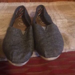 Toms shoes